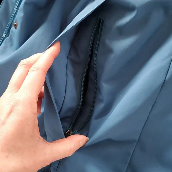 L.L.Bean Winter Coat - Picture 9 of 12